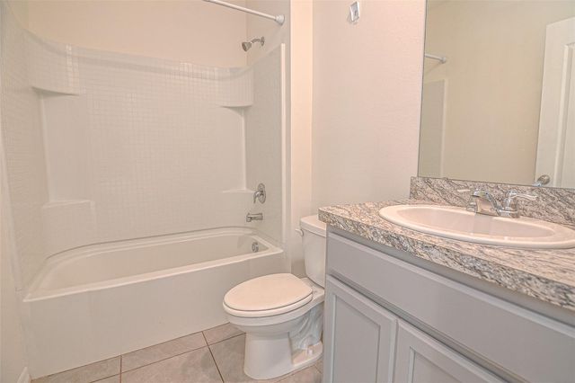 759 AUBURN GROVE COURT, Auburndale, FL 33823