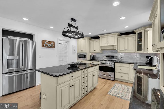 44 CLAUDIA LANE, Manahawkin, NJ 08050