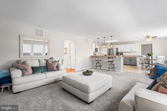 1055 OLD ZION RD, Egg Harbor Township, NJ 08234