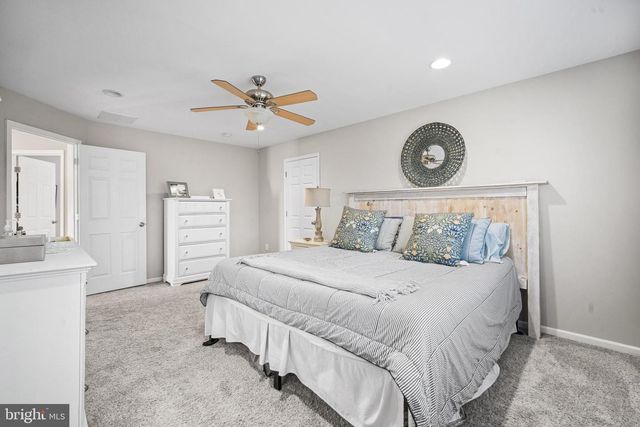 1055 OLD ZION RD, Egg Harbor Township, NJ 08234