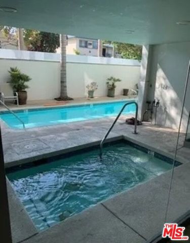 415 Montana Avenue 107, Santa Monica, CA 90403