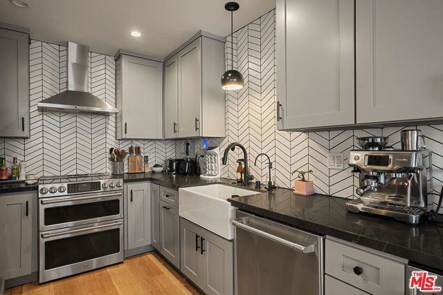415 Montana Avenue 107, Santa Monica, CA 90403