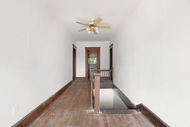 903 4th Street SW, Paris, TX 75460