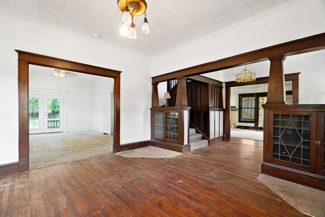 903 4th Street SW, Paris, TX 75460