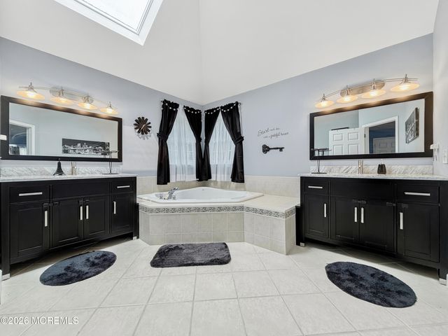 15 Cedarview Avenue, Jackson, NJ 08527