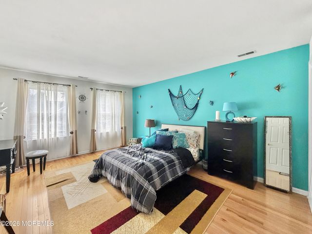 15 Cedarview Avenue, Jackson, NJ 08527