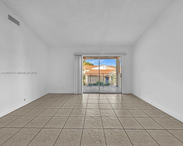 15770 SW 106th Ter 303, Miami, FL 33196