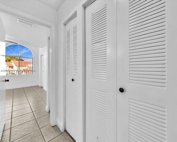 15770 SW 106th Ter 303, Miami, FL 33196