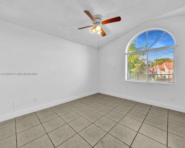 15770 SW 106th Ter 303, Miami, FL 33196