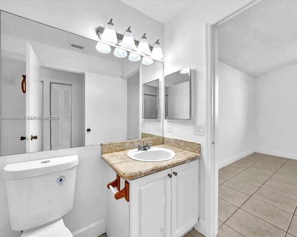 15770 SW 106th Ter 303, Miami, FL 33196