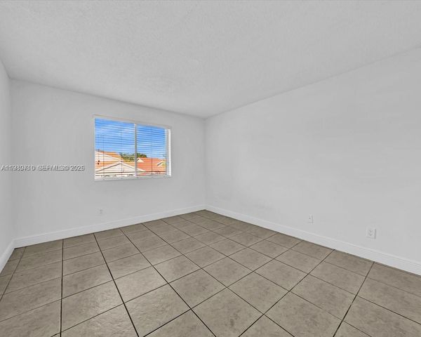 15770 SW 106th Ter 303, Miami, FL 33196