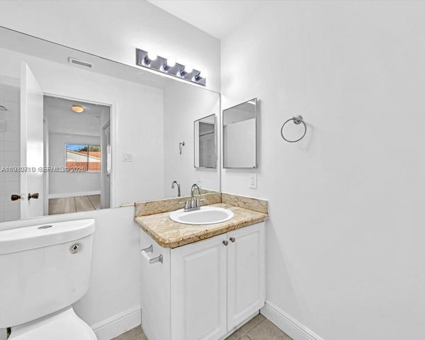 15770 SW 106th Ter 303, Miami, FL 33196