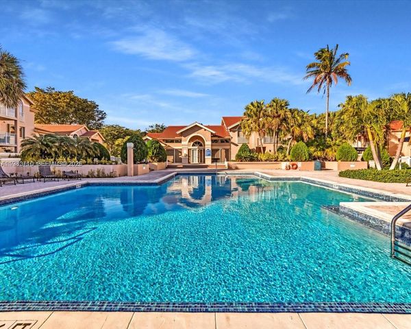 15770 SW 106th Ter 303, Miami, FL 33196