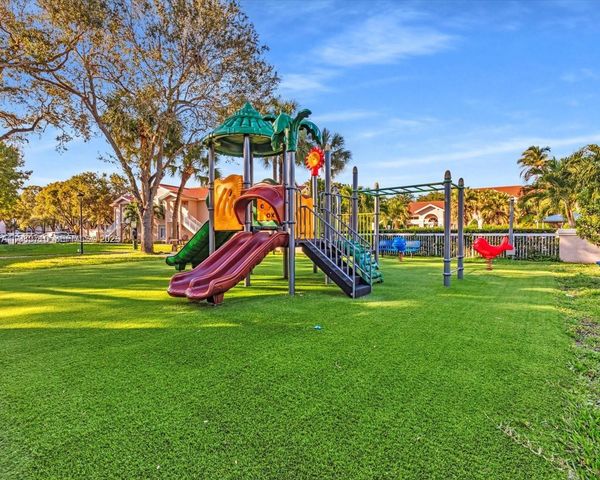 15770 SW 106th Ter 303, Miami, FL 33196