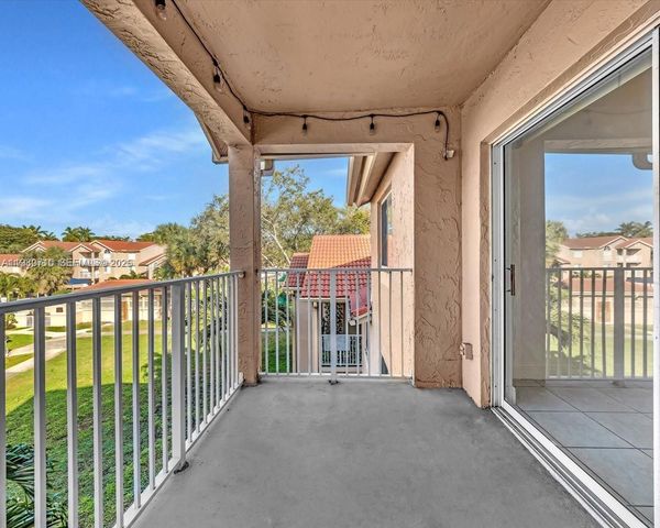 15770 SW 106th Ter 303, Miami, FL 33196