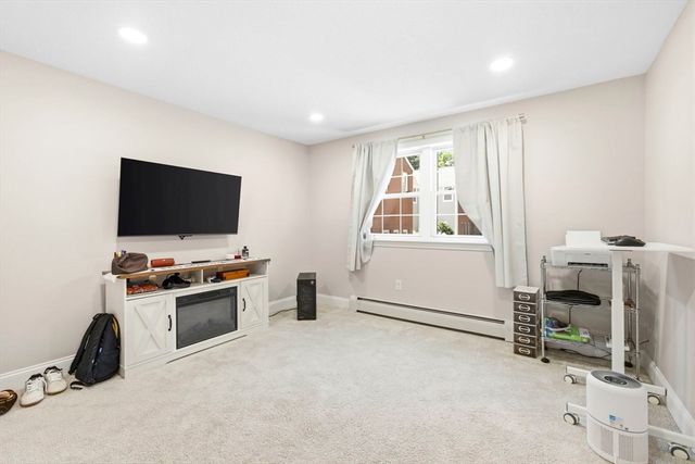 206 Rock St M7, Norwood, MA 02062