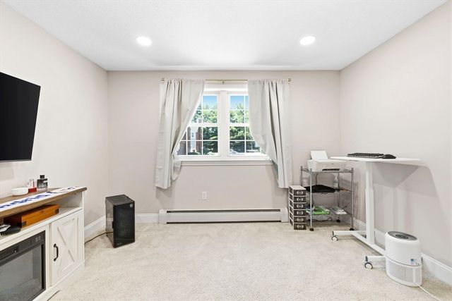 206 Rock St M7, Norwood, MA 02062