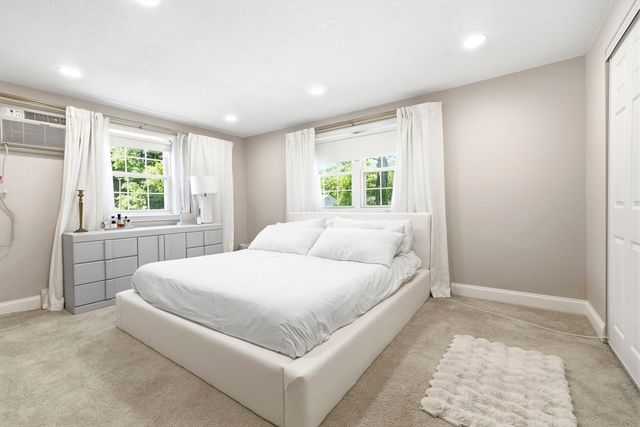 206 Rock St M7, Norwood, MA 02062