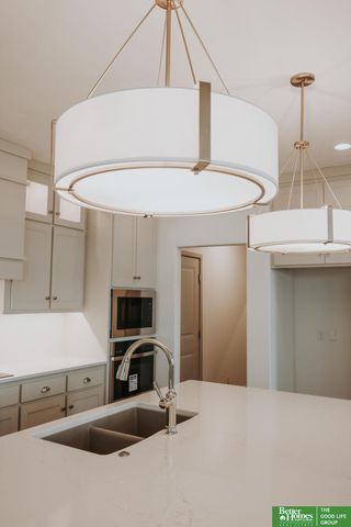 10304 S 191st Avenue, Omaha, NE 68136