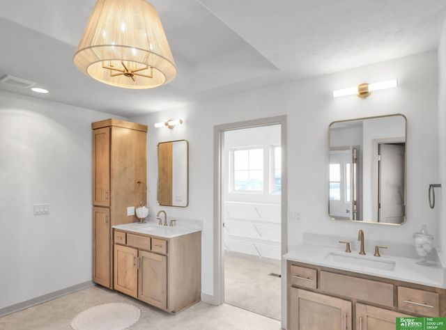 10304 S 191st Avenue, Omaha, NE 68136