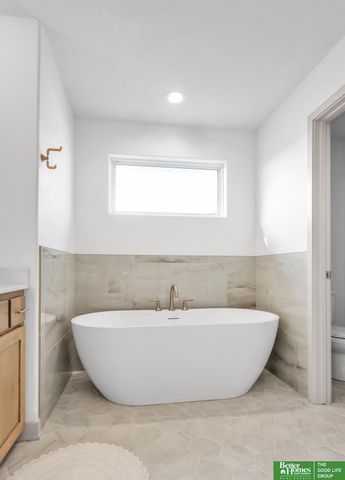 10304 S 191st Avenue, Omaha, NE 68136