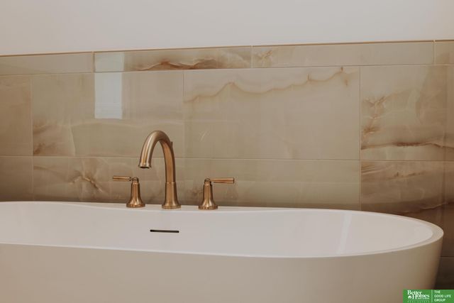 10304 S 191st Avenue, Omaha, NE 68136