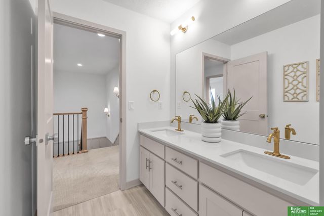 10304 S 191st Avenue, Omaha, NE 68136