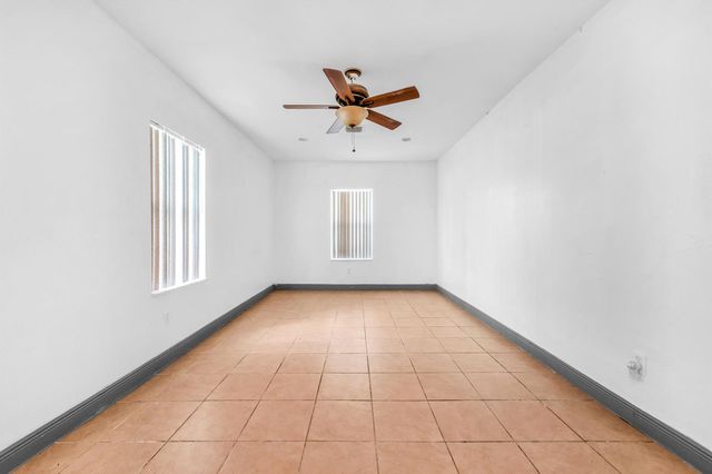 124 SW 10th Avenue, Boynton Beach, FL 33435
