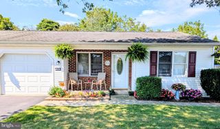 18 MAY DR, Dillsburg, PA 17019