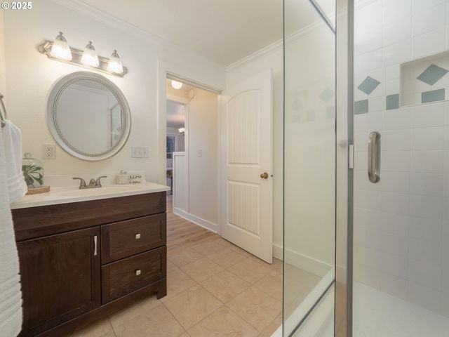 17055 Sw FLORENCE St, Beaverton, OR 97078