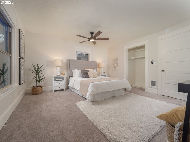 17055 Sw FLORENCE St, Beaverton, OR 97078