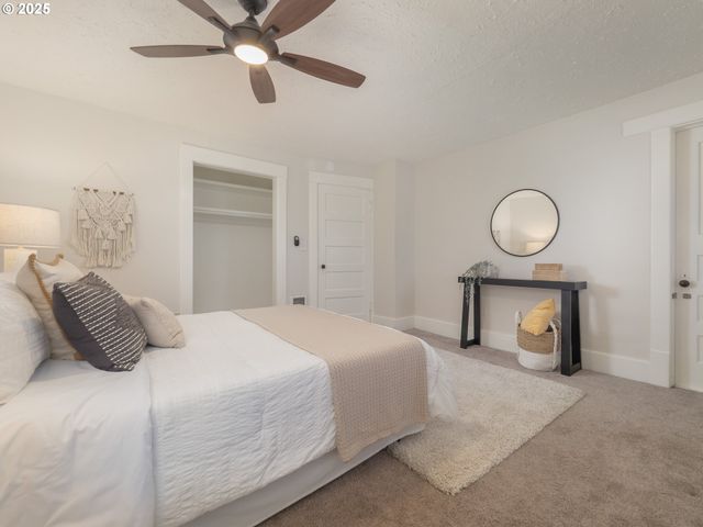 17055 Sw FLORENCE St, Beaverton, OR 97078