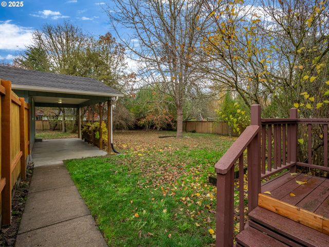 17055 Sw FLORENCE St, Beaverton, OR 97078