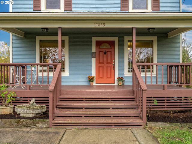 17055 Sw FLORENCE St, Beaverton, OR 97078