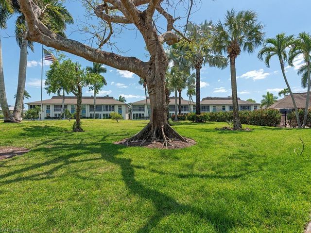 325 Charlemagne BLVD C104, Naples, FL 34112