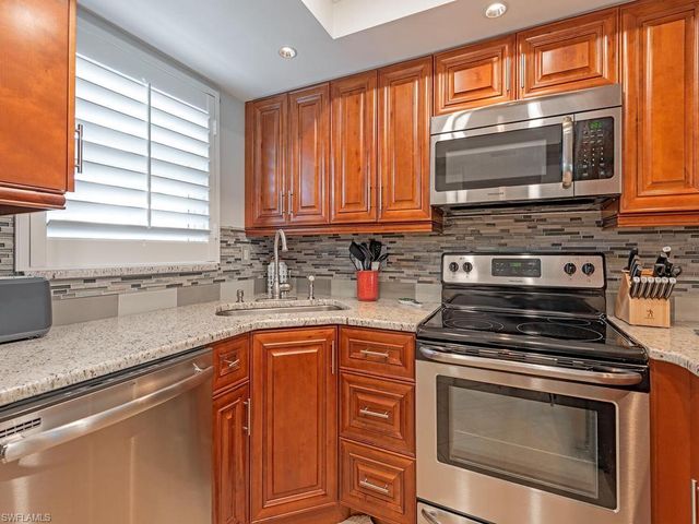 325 Charlemagne BLVD C104, Naples, FL 34112