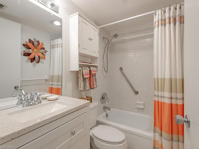 325 Charlemagne BLVD C104, Naples, FL 34112