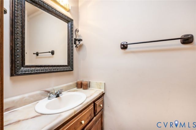 8910 Tunstall Rd, New Kent, VA 23124