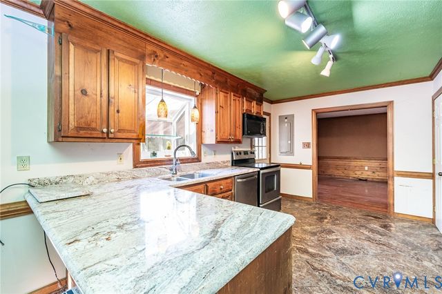 8910 Tunstall Rd, New Kent, VA 23124