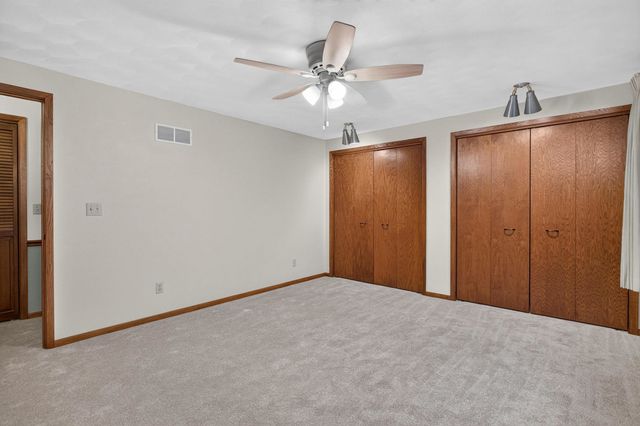 1555 Prairie Vista Drive, Bettendorf, IA 52722