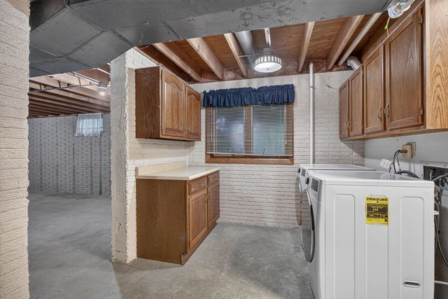 1555 Prairie Vista Drive, Bettendorf, IA 52722