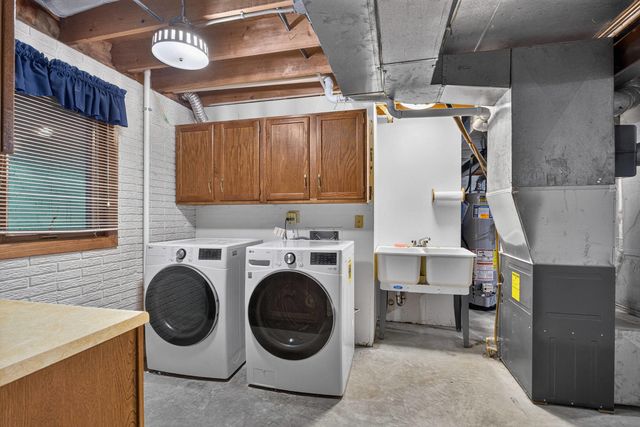 1555 Prairie Vista Drive, Bettendorf, IA 52722