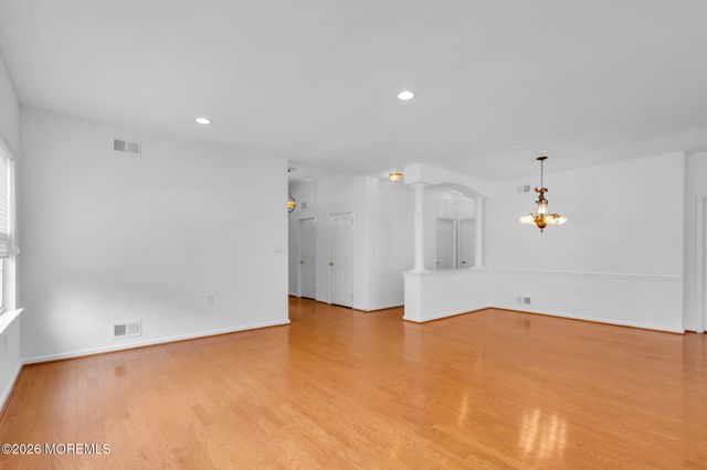 54 Drayton Road, Manchester, NJ 08759