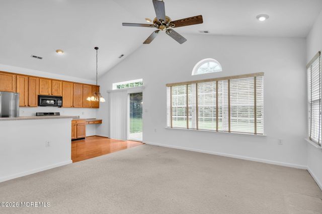 54 Drayton Road, Manchester, NJ 08759