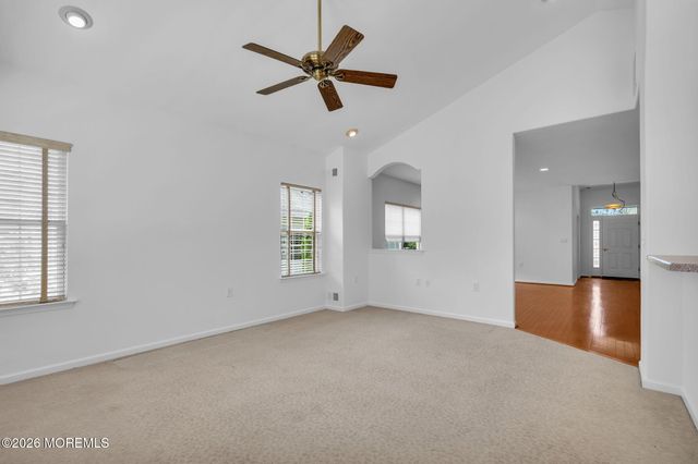 54 Drayton Road, Manchester, NJ 08759