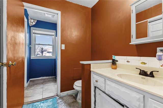 1405 S Vine Street, Holden, MO 64040