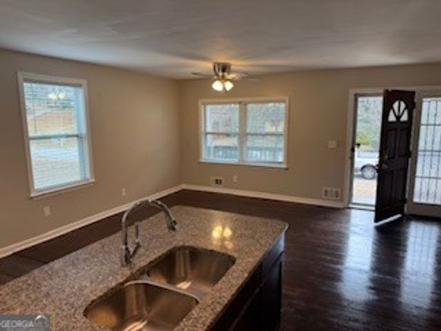 5385 Westford Circle, South Fulton, GA 30349