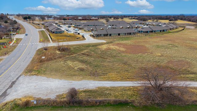 700 S Deer Park Road, Decatur, TX 76234