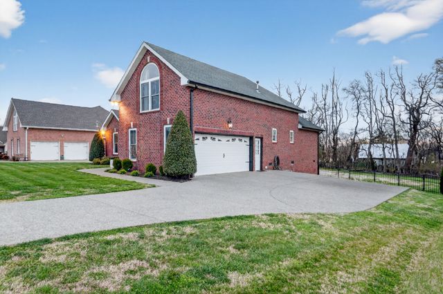119 Thoroughbred Way, White House, TN 37188