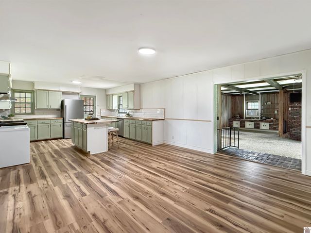 1506 Belmont Dr., Murray, KY 42071